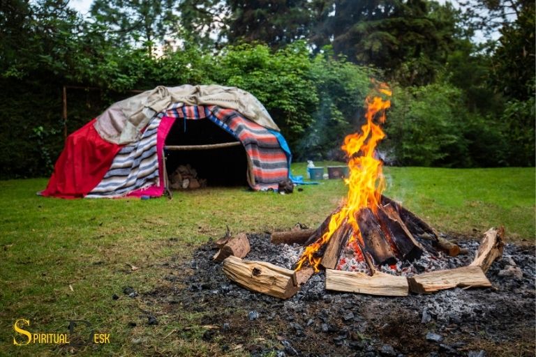 what is the spiritual meaning of sweat lodge